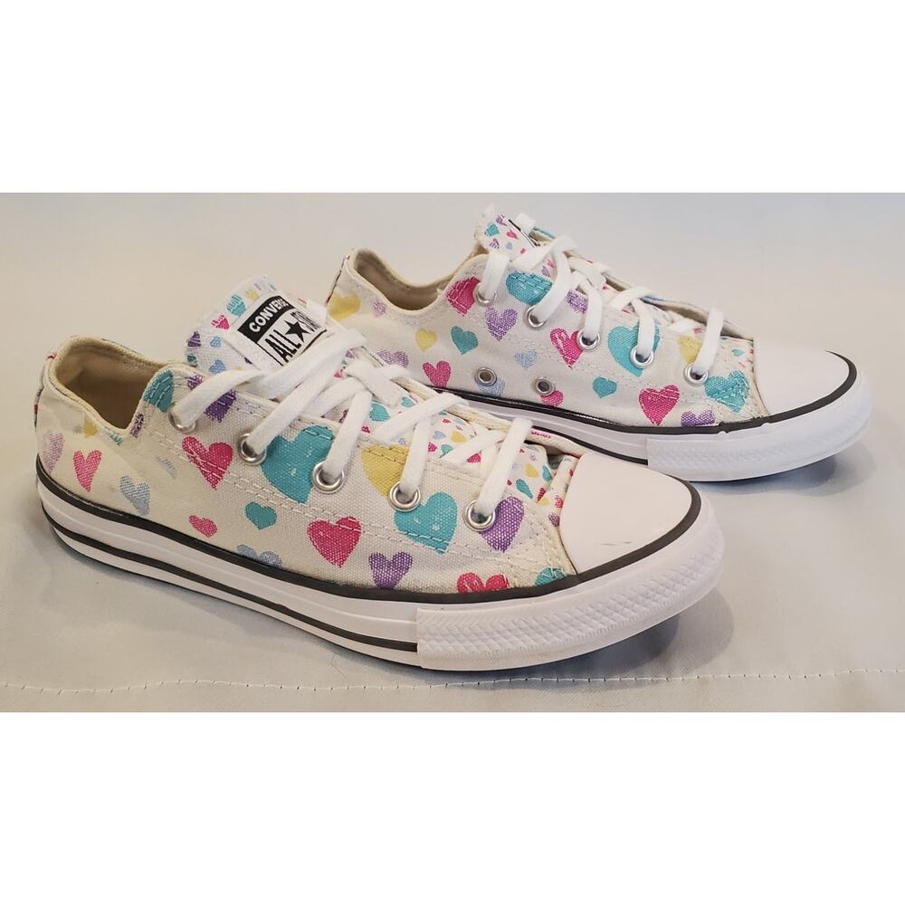 Converse Chuck Taylor All Star Heart's Low Top, Size 3 – Gently Used